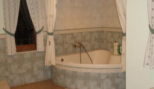 Double or Twin Room with Shared Bathroom