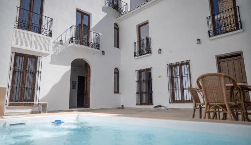 Quadruple Room with Private Bathroom