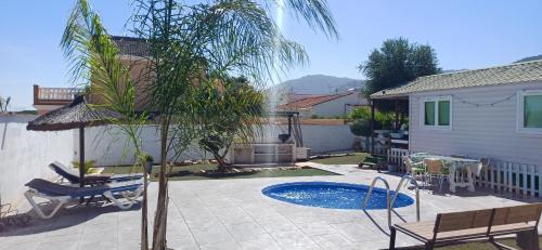 Deluxe Bungalow with Garden View