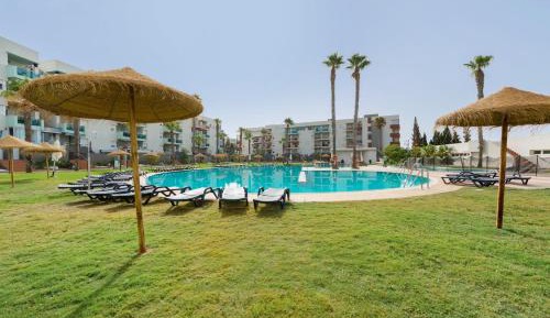 Two-Bedroom Deluxe Apartment with Garden View