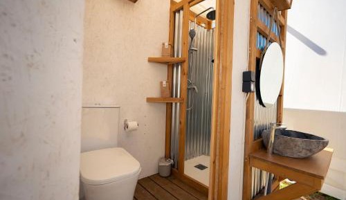 Tienda Bora Dúplex 2-4 con baño exterior privado