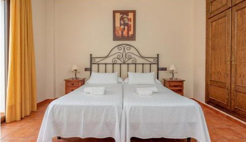 Triple Room with Balcony