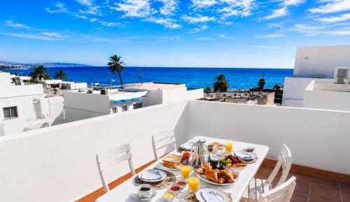 Apartment with Sea View