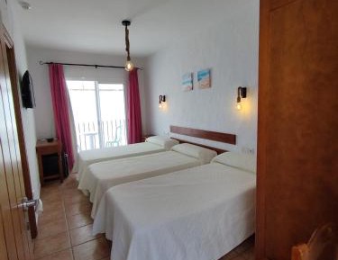 Twin Room with Extra Bed