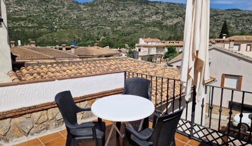Apartment with Mountain View