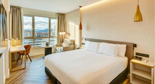 Superior Double or Twin Room with City View