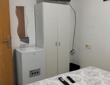Standard Double Room with Shared Bathroom