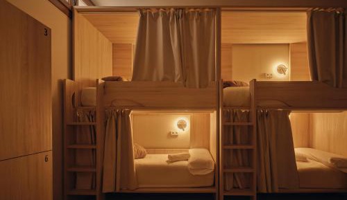 Bed in 6-Bed Mixed Dormitory Room