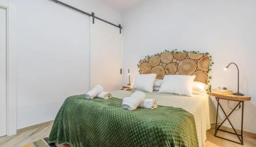 Deluxe One-Bedroom Apartment with City View