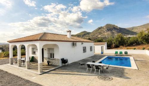 Three-Bedroom Vacation Home 