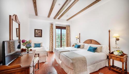 Triple Room