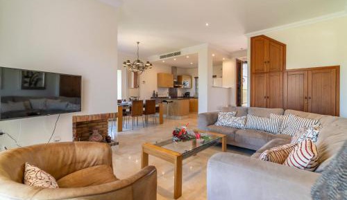 Two-Bedroom Holiday Home