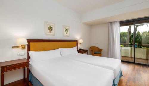 Standard Twin Room with Garden View