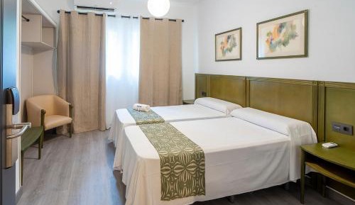 Twin Room with Extra Bed