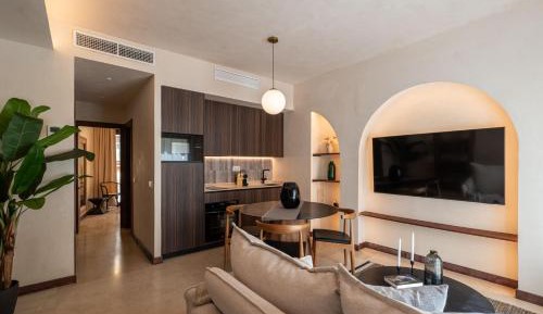 One-Bedroom Apartment with Balcony