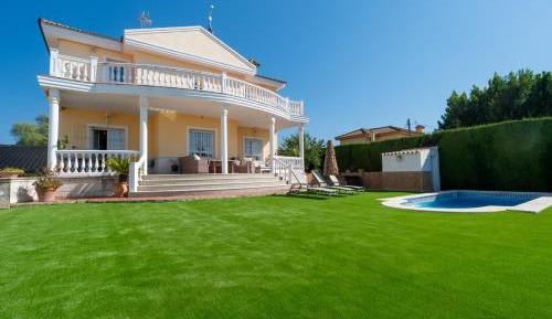 Four-Bedroom Vacation Home