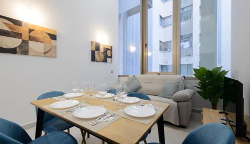 Three-Bedroom Deluxe Apartment