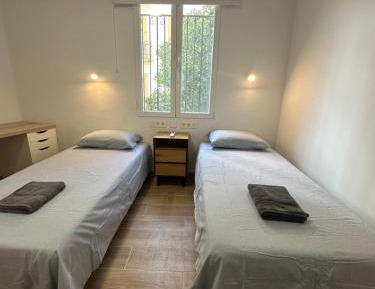 Twin Room with Private Bathroom