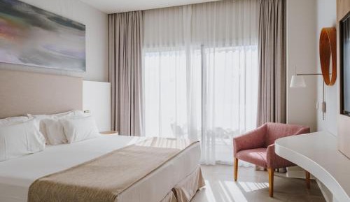 Double Room with Pool View 