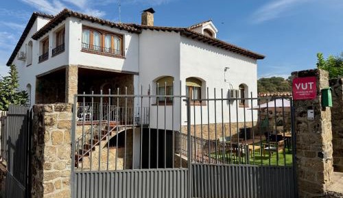 Seven-Bedroom House