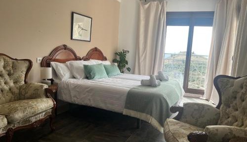 Suite with Mountain View