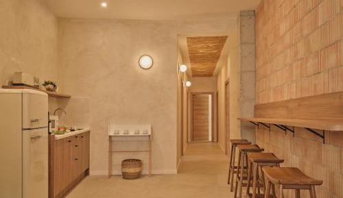 Twin Room with Shared Bathroom
