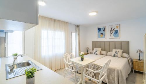 Standard Double Room with Shared Bathroom