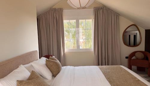 Deluxe Double Room with Balcony and Sea View