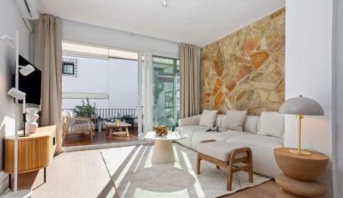 One-Bedroom Apartment with Terrace