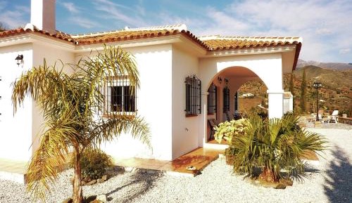 Three-Bedroom Vacation Home 