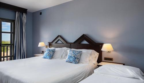 Standard Room (2 Adults + 1 Child)