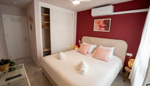 Two-Bedroom Apartment with Terrace and Sea View