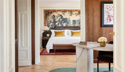 One-Bedroom Neptuno King Suite