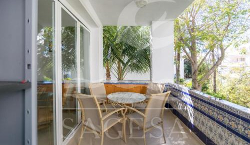 Apartment with Lake View