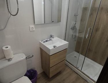 Economy Triple Room