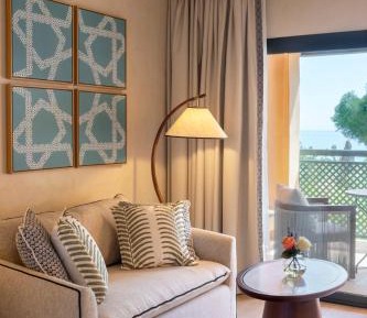 Deluxe King Sea View