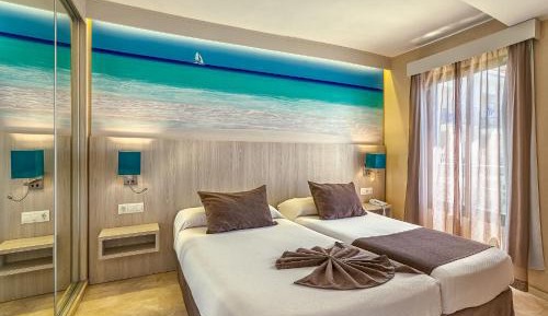 One-Bedroom Apartment (2 Adults + 1 Child) 