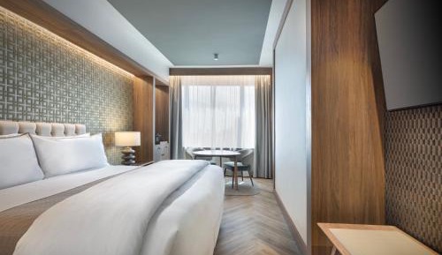 King Corner Suite