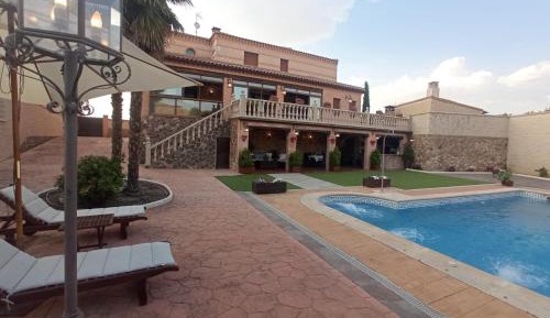 Six-Bedroom House