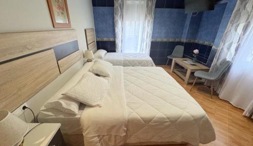 Triple Room with Private Bathroom