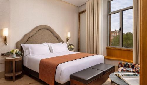 Premium Room with Prado View