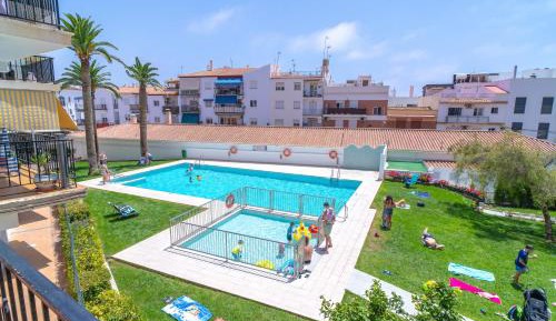 Apartment with Pool View 