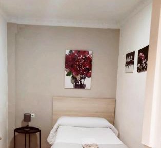 Standard Single Room with Shared Bathroom