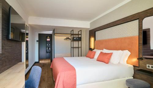 Premium Deluxe King Room