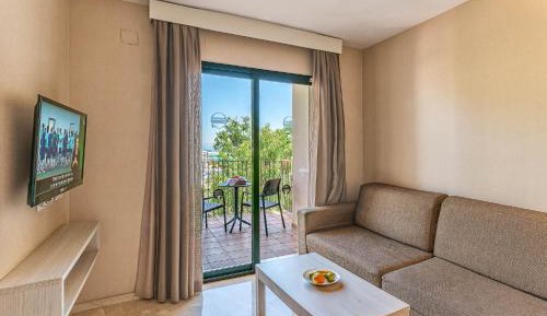 One-Bedroom Apartment with Side Sea View (2 Adults) 