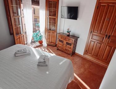 Double or Twin Room with Bathroom