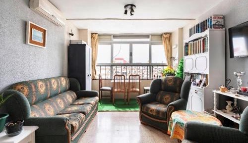Queen Room with Shared Bathroom