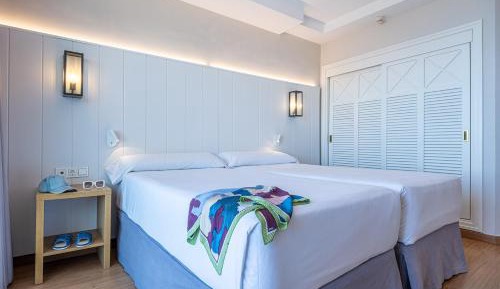 Twin Room with Sea View