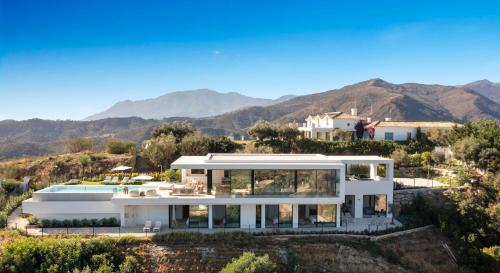 Villa with Sea View