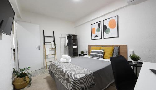 Deluxe Queen Room